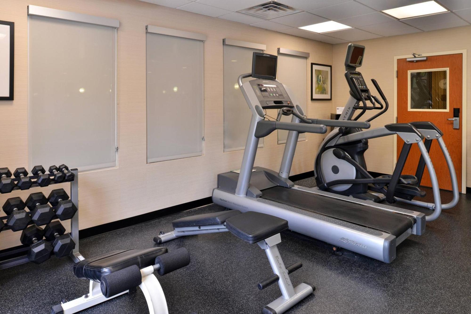 Fairfield Inn&Suites Cleveland Avon Buitenkant foto